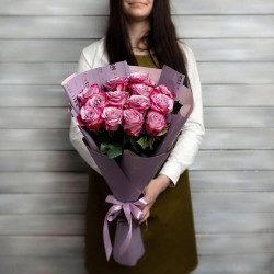 13 фиолетовых роз
